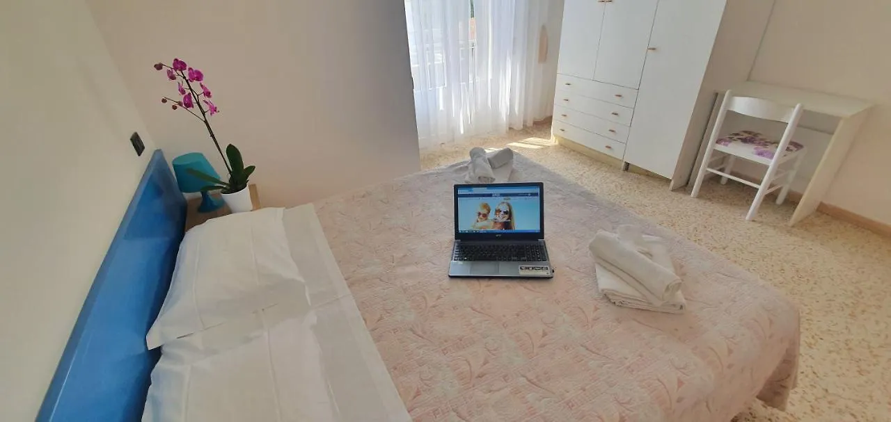 Arix Hotel Rimini 2*,  Italia